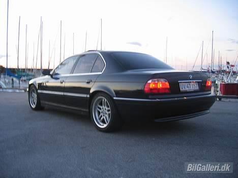 BMW 740i SOLGT billede 1