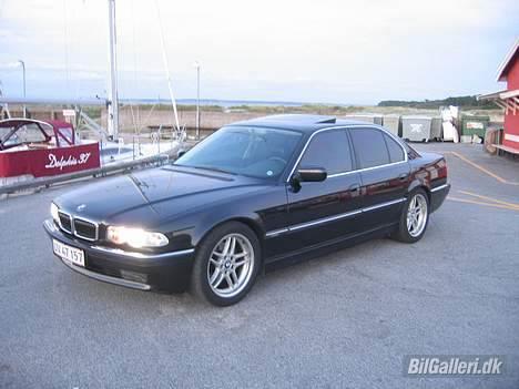 BMW 740i SOLGT billede 6