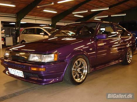 Toyota Corolla GT Coupe AE86 - Lidt sløret, men alligevel okay billede 7