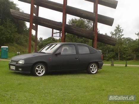Opel Kadett E  $$Solgt$$ - Billederne er taget i Tørskind grusgrav billede 1