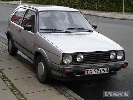 VW Golf ll GTD billede 2