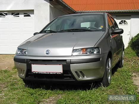 Fiat PUNTO SX 1.2 8V 5 Dørs  - Wahayyy Ny Indfarvet Front , TIP bagkofanger fra en 3 Dørs passer ikke på en 5 Dørs så ved du det.  Nogle der har en til 5 dørs? billede 10