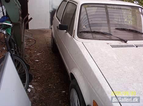VW golf 1(solgt) - ingen rust i paneler eller skærmkanter ! UTROLIGT billede 2