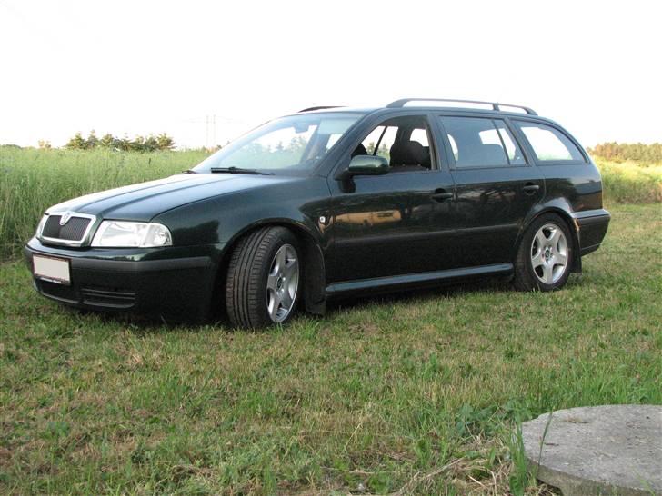 Skoda Octavia TDi Combi SOLGT. - Synes selv den står flot med den nye opsætning. billede 15