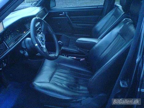 Mercedes Benz 190 2,5 Turbo D  *SOLGT* - Muuuh..  billede 11