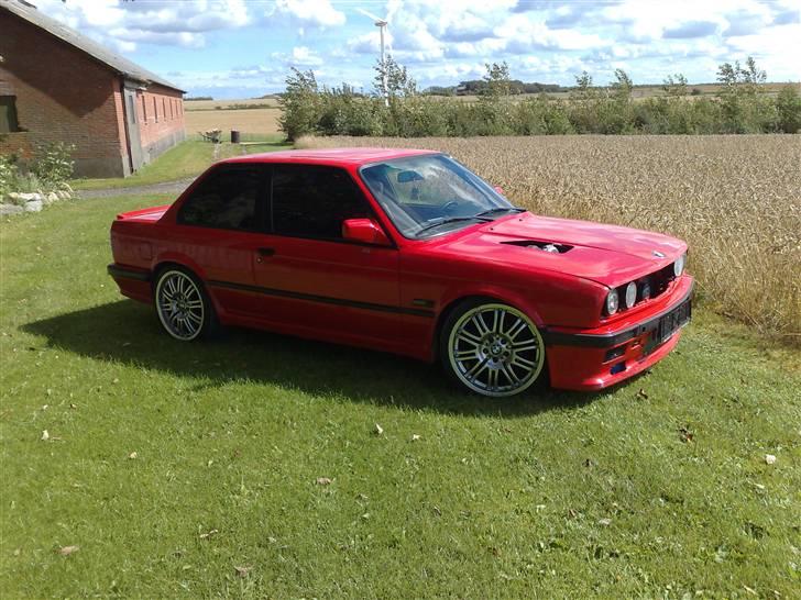 BMW E30 3,5l turb solgt :( billede 2