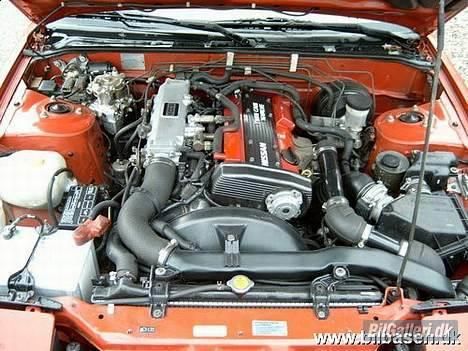 Nissan 200sx SOLGT - Den fine 1.8 16v turbo motor. billede 4