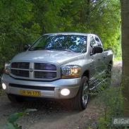 Dodge ram2500 4x4 HEMI sport
