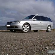 Opel vectra 2.0 DTI    SOLGT