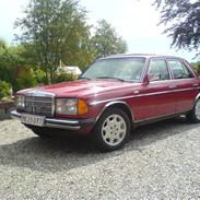 Mercedes Benz W123 240D **1.150.000 km Ny tekst!