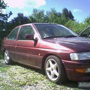 Ford Escort 1,8i Sport *SOLGT*