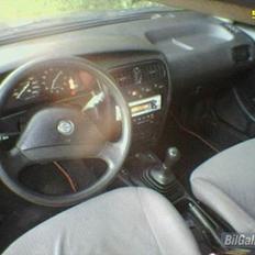 Nissan primera 2.0 P10 (SOLGT)