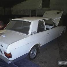 Ford Cortina MK2 Deluxe