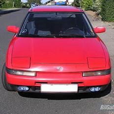 Mazda 323F 1,6i **SOLGT**