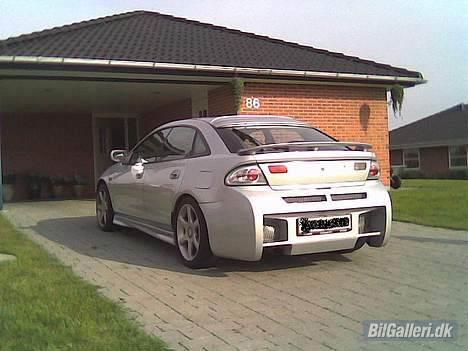 Mazda 323 F  billede 2