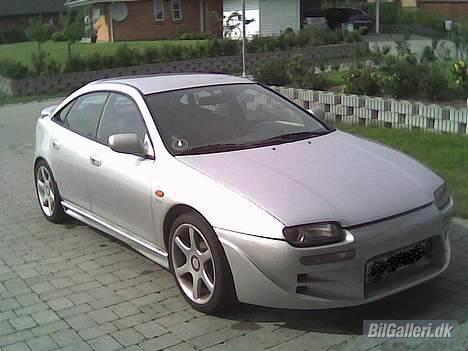 Mazda 323 F  billede 3