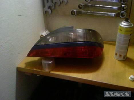 Peugeot 406 >>DØD<< - Malede En Streg Over Refleksen I Samme Farve Som Bilen... billede 14