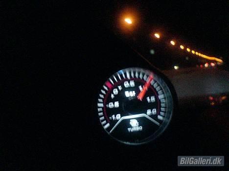 Nissan Bluebird 1,8t (solgt) billede 10