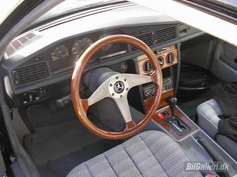 Mercedes Benz 190 D (solgt) billede 6