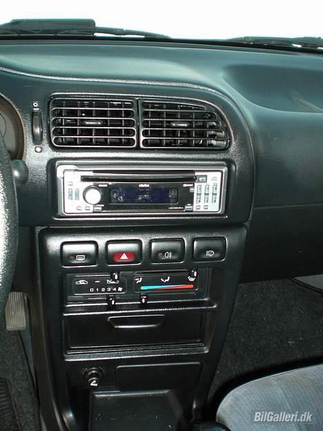 Nissan Sunny N14 billede 12