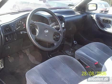 Nissan Sunny N14 billede 19