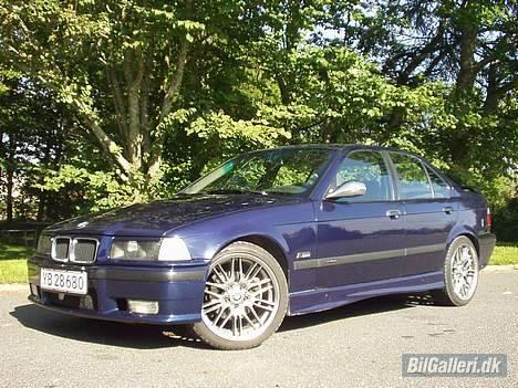 BMW 320i solgt.. billede 9