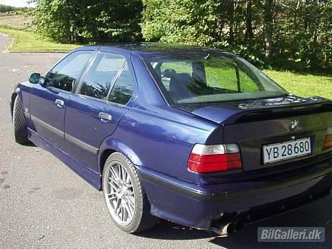 BMW 320i solgt.. billede 10