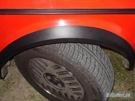 VW Golf 1 LX Solgt! - blanke skærmforøgere hele vejen rundt... billede 4