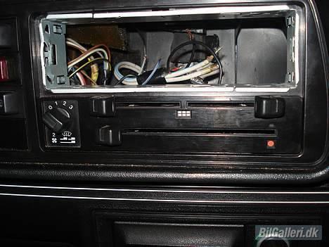 VW Golf 1 LX Solgt! - Klimaanlægget! billede 12