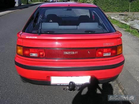 Mazda 323F 1,6i **SOLGT** billede 2