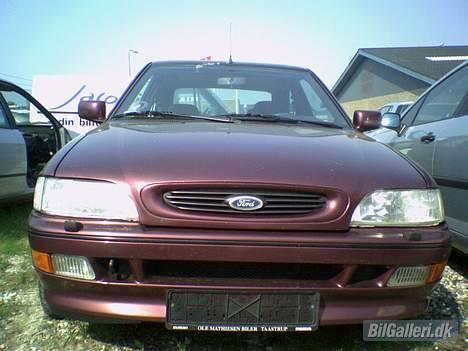 Ford Escort 1,8i Sport *SOLGT* - På jobbet - lige da jeg havde købt den billede 2