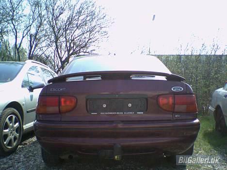 Ford Escort 1,8i Sport *SOLGT* - På jobbet - lige da jeg havde købt den billede 5