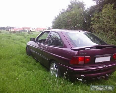 Ford Escort 1,8i Sport *SOLGT* - På marken - kun sænket :) billede 10