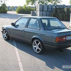 BMW E30 320i - Solgt