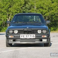BMW E30 320i - Solgt
