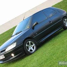 Peugeot (solgt) SorteSlyngel