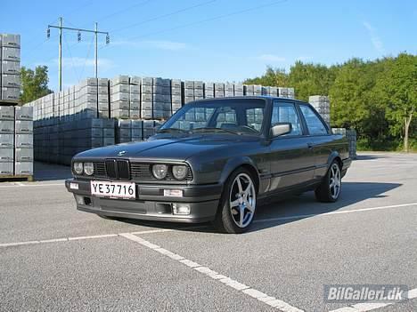 BMW E30 320i - Solgt billede 1