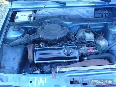 VW Polo 1,3 HIT •SOLGT• - "Maskinrummet" billede 11