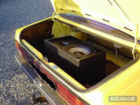 Opel Ascona C  "Den Gule Enke" - Ser ikk sån ud mere .. 15% mere rod + en masse kondensvand ! Og jeg kan ikk komme til da nogen har forsøgt at komme i den :-( ! billede 12