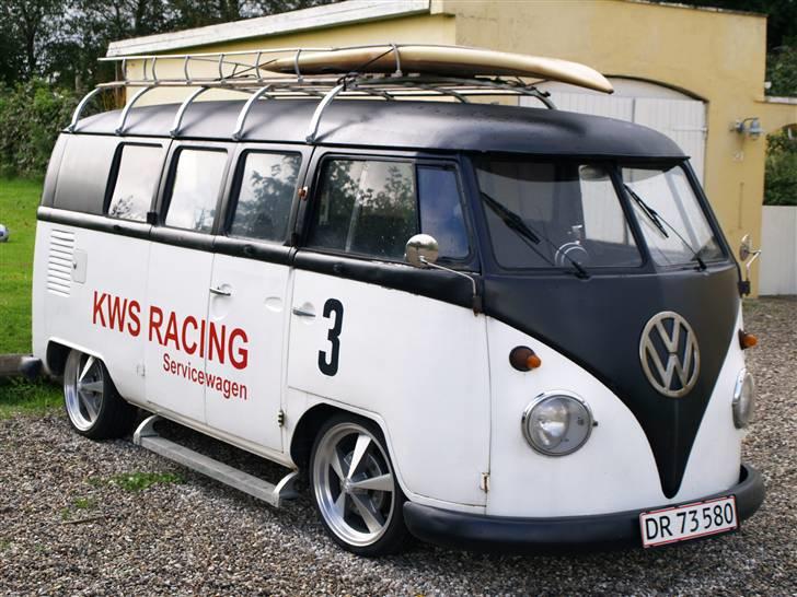 VW Splitbus HOODRIDE *SOLGT* - SÅ røg der lige lidt "pynt" på taget. billede 11