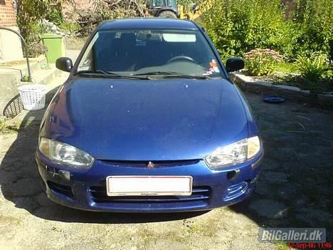 Mitsubishi Colt 1,3 GL (kørt i sænk) - taget helt forfra i dag d 12. sep billede 9