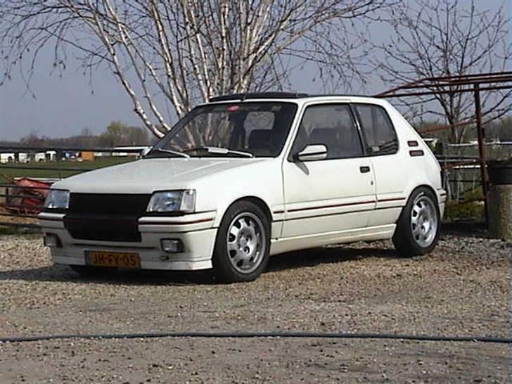 Peugeot 205 1.9 mi16 - phase 1 billede 6