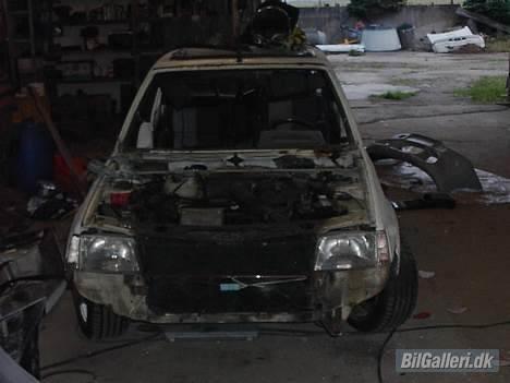 Peugeot 205 1.9 mi16 - under construction billede 9