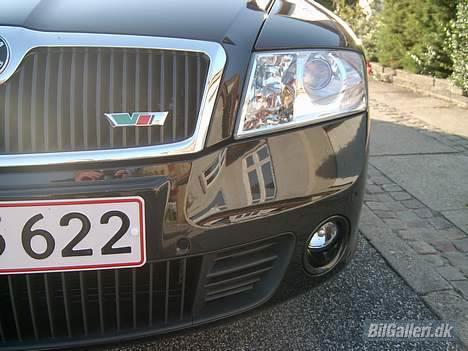 Skoda Octavia 2,0 Tdi RS Solgt - RS fronten... billede 1