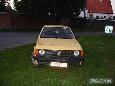 Opel Kadett D (SKROTTET) billede 1