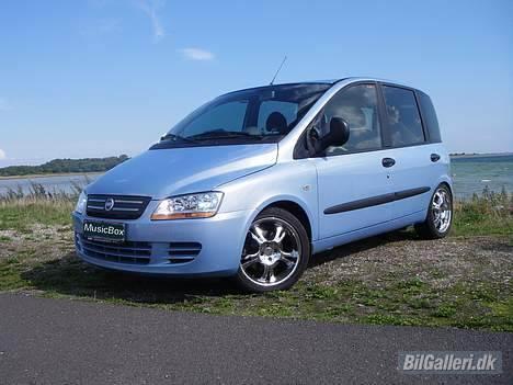 Fiat Multi "Medie" pla "Solgt" - Rudetoning, man kan ikke se ind billede 2