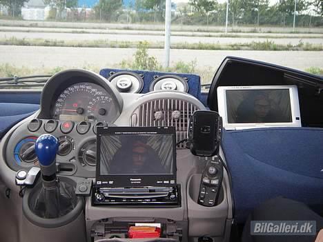 Fiat Multi "Medie" pla "Solgt" - Og hvis moren kører, så bruger hun navi, og far spiller på skærm 2 billede 8