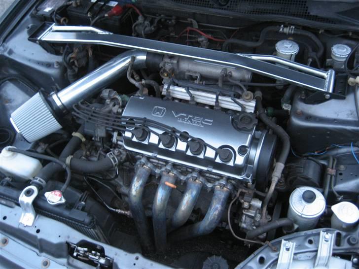 Honda Civic 1,6 Esi Solgt H - Motorrum p.t: nu med mugen style tårnstiver.... billede 16