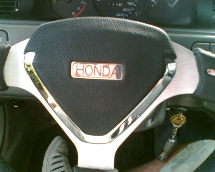 Honda Civic 1,6 Esi Solgt H - Special lavet plade af sølv med honde ingraveret, lavet på kærestens arbejde.... billede 17