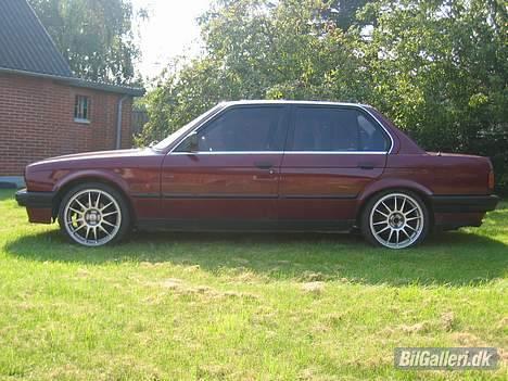 BMW 324 TD billede 1